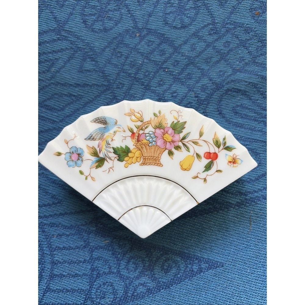 Vintage Mann Japan Porcelain Trinket Dish/Box, Floral 4.5" x 3"
